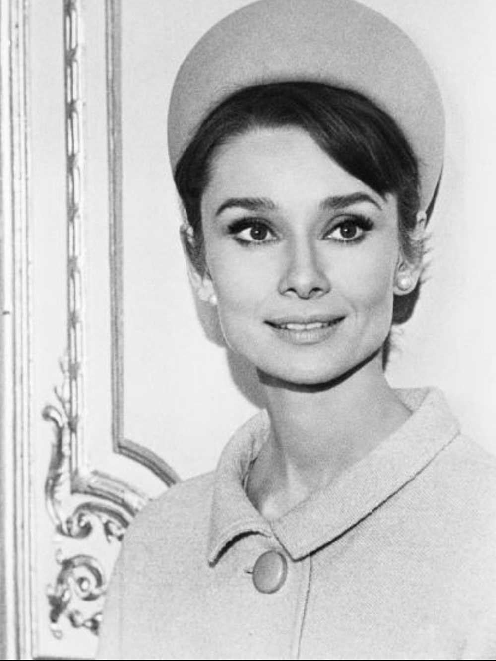 Vintage Lillian Daché Pillbox Hat Ivory Satin Bow Audrey Hepburn Style 1960's - Picture 11 of 12